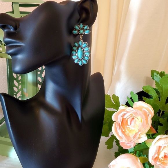 turquoise Lakeshore Earrings - Picture 2 of 6